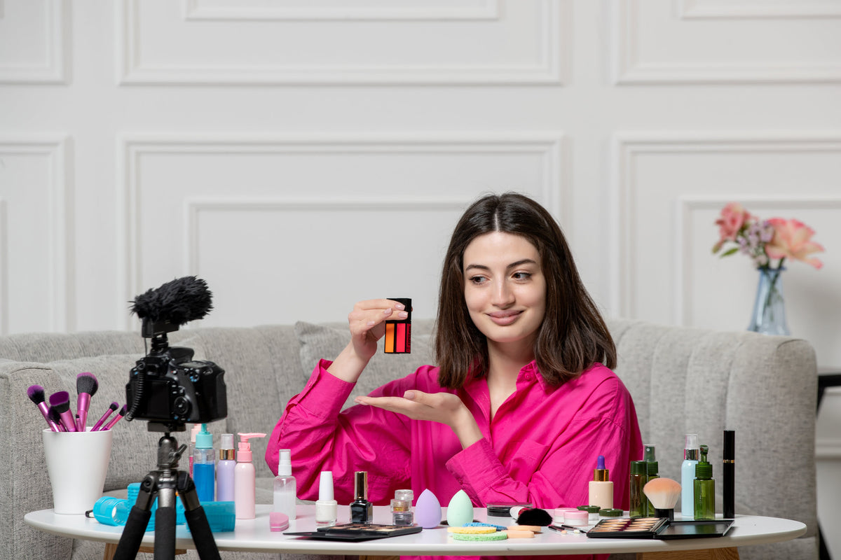 786 Cosmetics: influencers who love 786 nail polishes